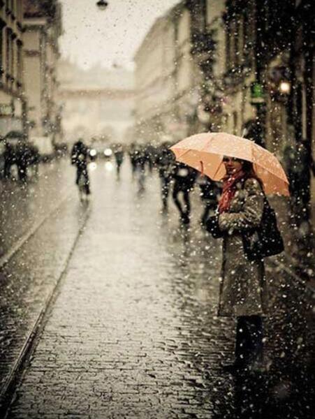 عکس دونفره زیر بارون عاشقانه