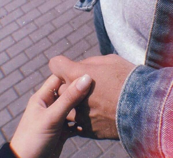 عکس دونفره دست طبیعی