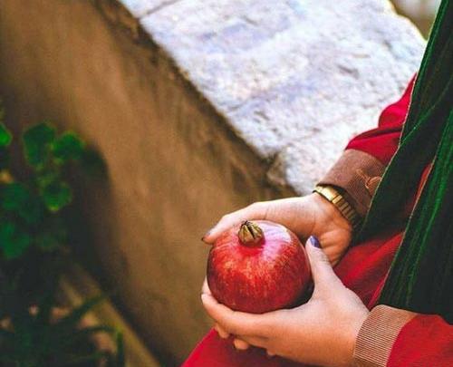عکس پروفایل شب یلدا دخترانه