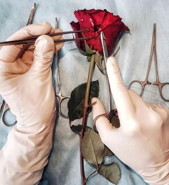 ویسگون عکس لباس پزشکی دخترونه برای پروفایل