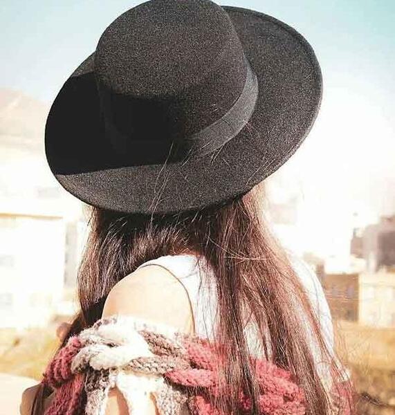 عکس دخترونه با کلاه برای پروفایل