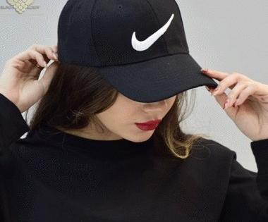 عکس دخترونه با کلاه کپ برای پروفایل