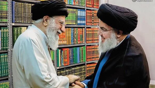 عکس رهبر با سید حسن نصرالله