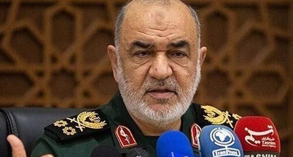 عکس پرچم اسرائیل زیر پای رهبر