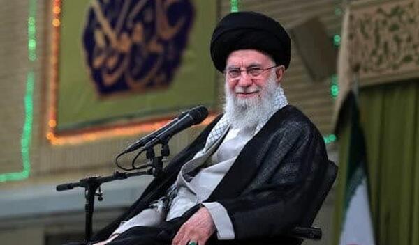 عکس پرچم فلسطین در عینک رهبر