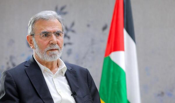 عکس پرچم فلسطین در عینک رهبر