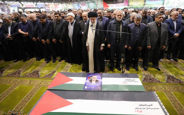عکس پرچم فلسطین در عینک رهبر