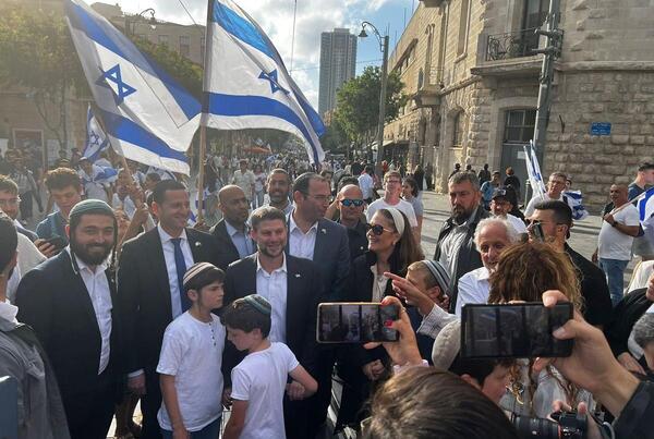 پرچم فلسطین با عکس
