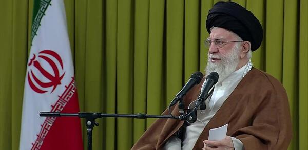 عکس پرچم فلسطین در چشمان رهبر