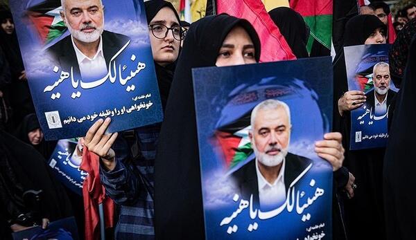 عکس پرچم فلسطین در چشمان رهبر