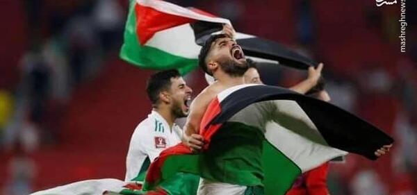 عکس پرچم فلسطین در چشمان رهبر