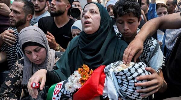 عکس دختر با پرچم فلسطین