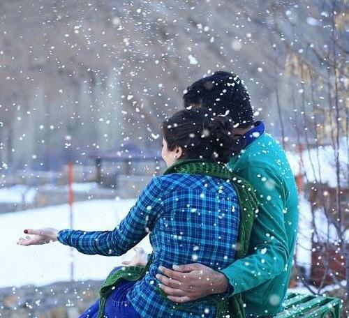 عکس عاشقانه دونفره برفی