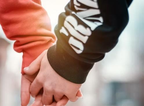 عکس پروفایل عاشقانه دونفره دست