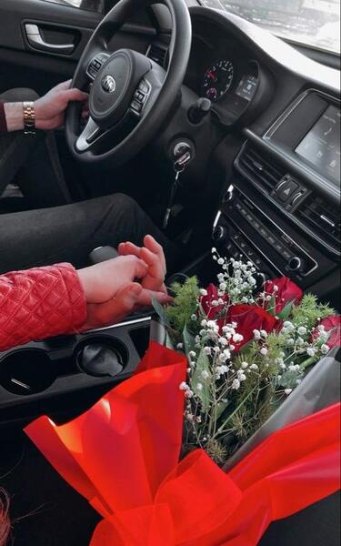 فیک دونفره عکس دست عاشقانه طبیعی