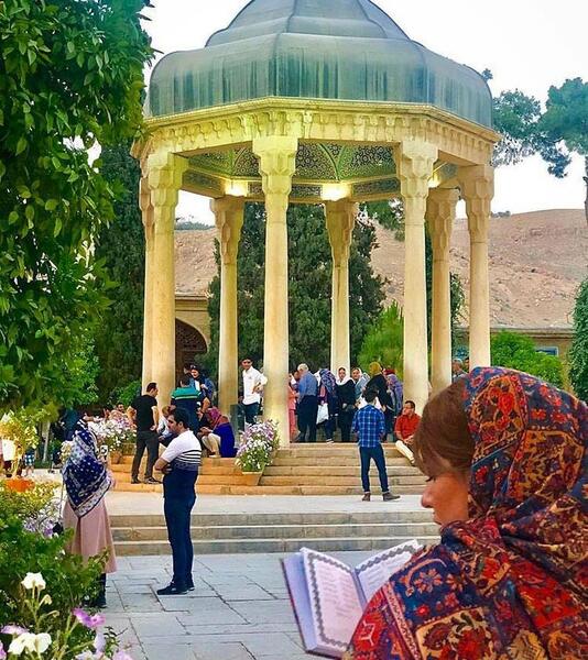عکس چهارراه حافظیه شیراز