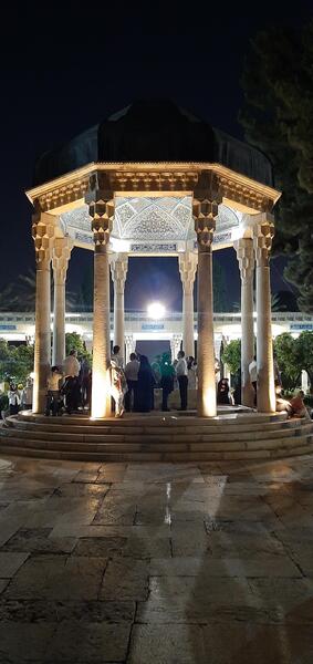 عکس چهارراه حافظیه شیراز