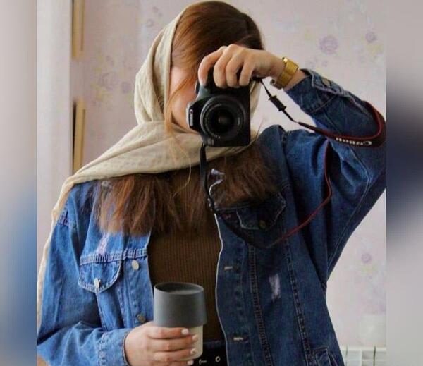 عکس دخترونه با دوربین عکاسی