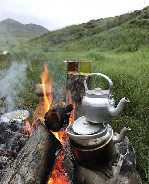 عکس چایی آتیشی در طبیعت