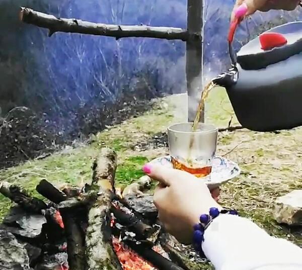 عکس چایی آتیشی در طبیعت