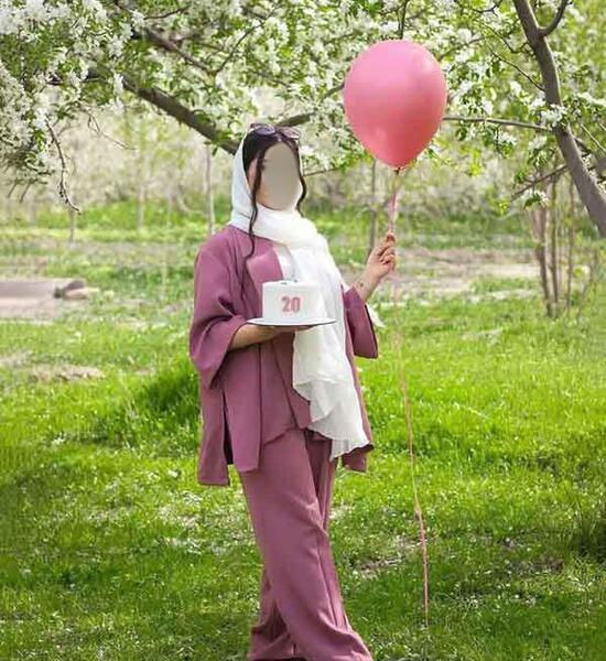 ژست عکس تولد بهاری