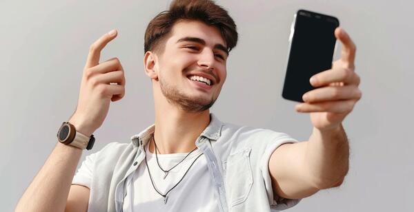 ژست عکس گرفتن تنهایی سلفی