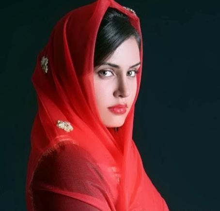 عکس های فیلم خدا نزدیک است