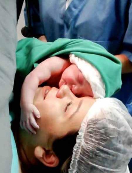 عکس بچه تازه بدنیا اومده دختر