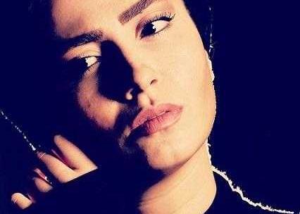 عکس و بیوگرافی بهارک صالح نیا