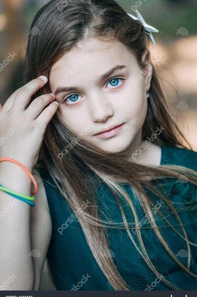 عکس چشم آبی برای تصویر زمینه