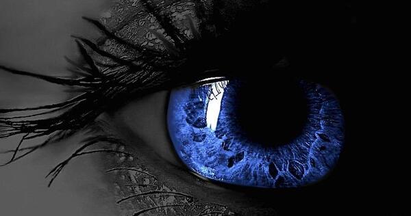 عکس بچه های چشم سیاه ترسناک