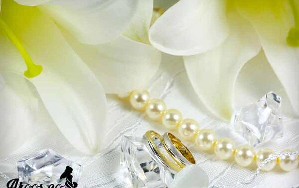عکس گل با حلقه ازدواج