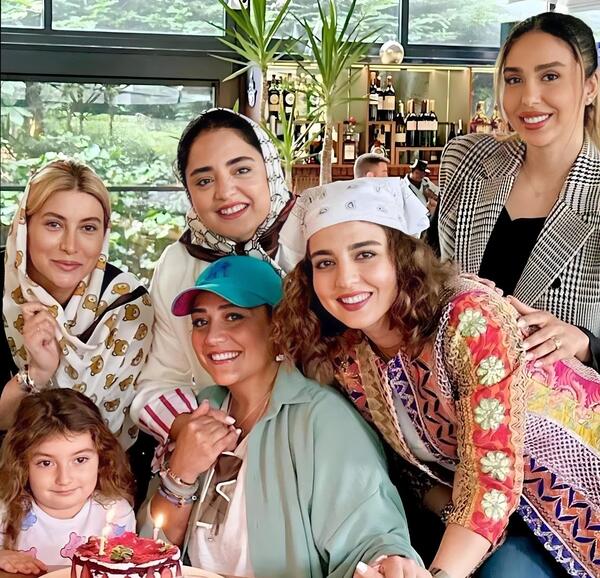 عکس تولد نرگس محمدی