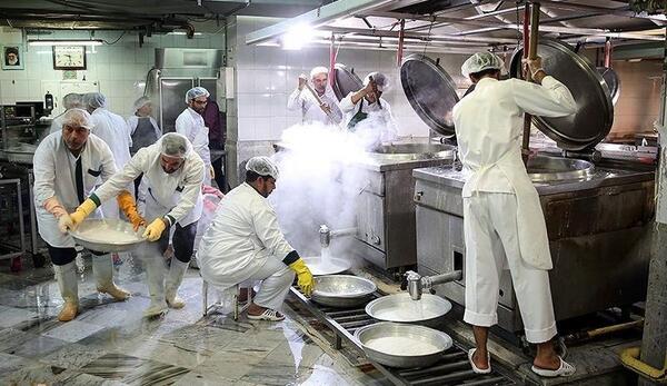 عکس از آشپزخانه حرم امام رضا