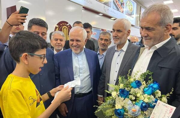 عکس خنده دار ظریف و پزشکیان