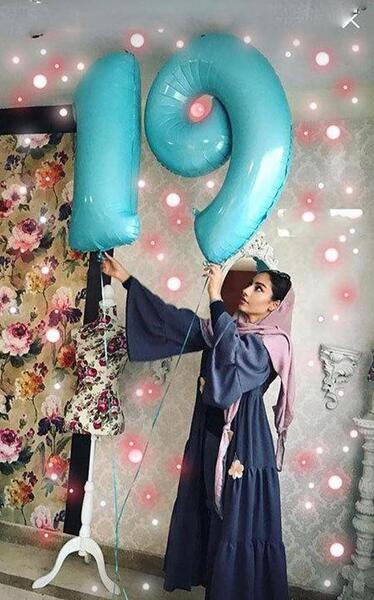 عکس تولد با بادکنک عددی