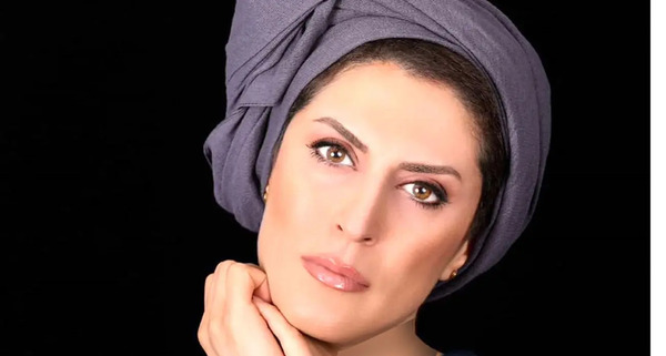 عکس بهناز جعفری در نیسان آبی