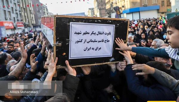 عکس جنازه حاج قاسم سلیمانی در تابوت
