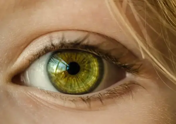هزینه عکس چشم برای لیزیک