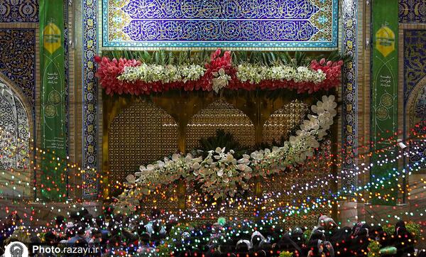 عکس حرم امام رضا در شب میلاد