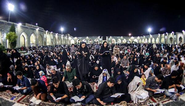 عکس حرم امام رضا در شب قدر