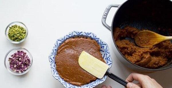 عکس طرز تهیه حلوا ساده