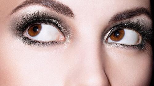 عکس چشم کشیده بدون ارایش