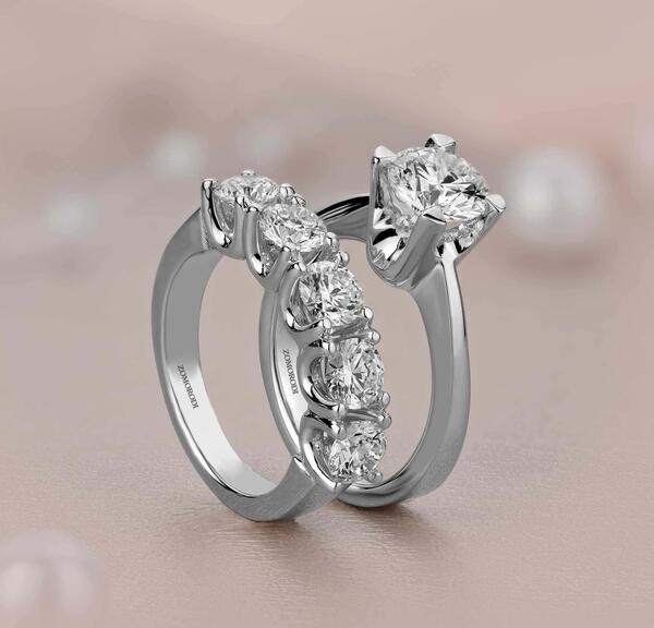 عکس پشت حلقه ازدواج