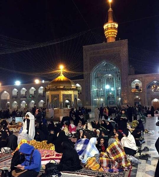 عکس حرم امام رضا در شب برفی