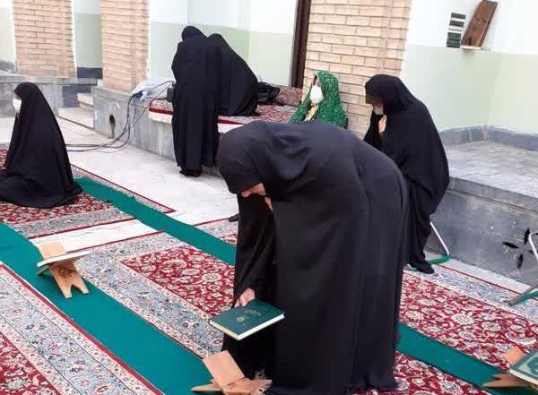 عکس خادم خانم حرم امام رضا