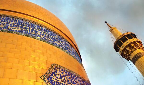 عکس با گوشی جلو حرم امام رضا