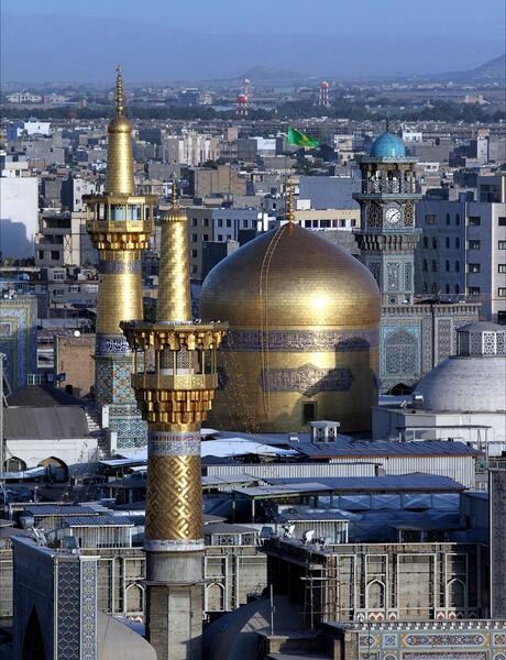 عکس با گوشی جلو حرم امام رضا