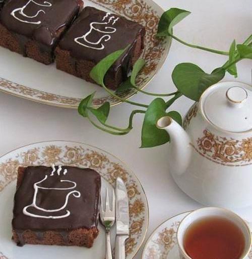 عکس چای و کیک عصرانه