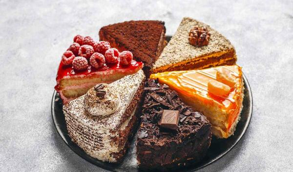 عکس چای و کیک عصرانه